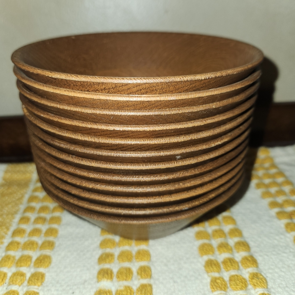 Vintage!  12 Piece Set West Bend Thermo-Serv 6" Faux Wooden Bowls